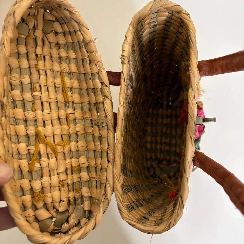 VINTAGE Mexican Tourista Hand Woven Straw Mini Bag Basket turn lock - Picture 5 of 10